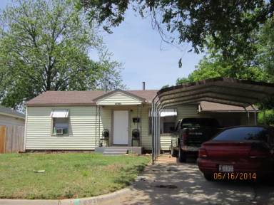 Main picture of 1421 N Standish Ave