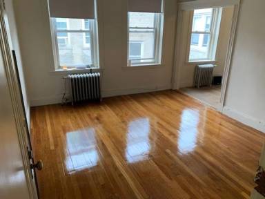 Main picture of 105 Summer St