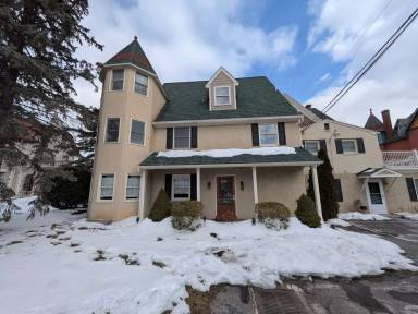 Main picture of 416 Main St