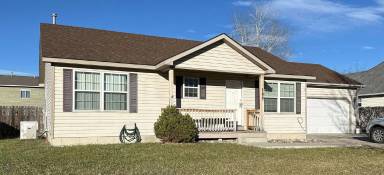 Main picture of 169 W River Rock Rd