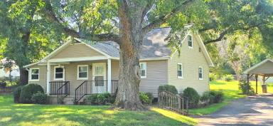 Main picture of 2323 Spicewood Dr
