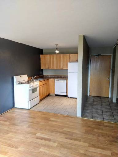 Main picture of 2525 3rd Ave S