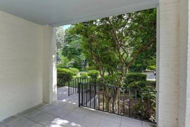 Main picture of 2330 Wheat St