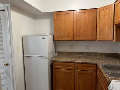 Main picture of 1809 Douglas Ave