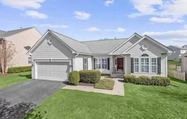 Main picture of 81 George Thomas Dr