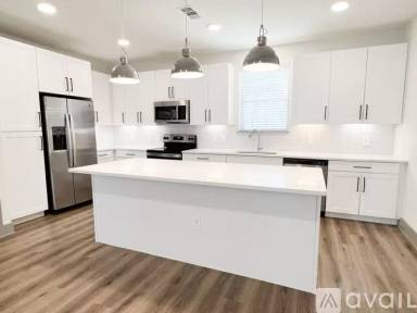 Main picture of 4020 Mc Ewen Rd