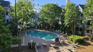 Main picture of 517 N Graham St