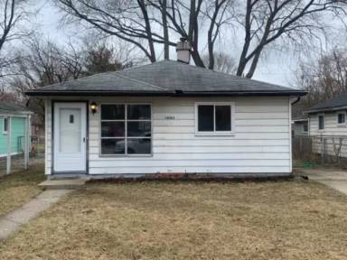 Main picture of 18261 Deering St
