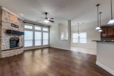 Main picture of 9555 Crown Ridge Dr