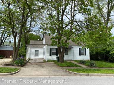 Main picture of 905 E 5th St