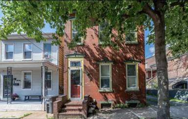 Main picture of 151 Chestnut St