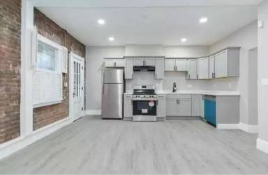 Main picture of 22 Pompeii St