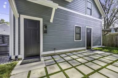 Main picture of 2133 N Talbott St