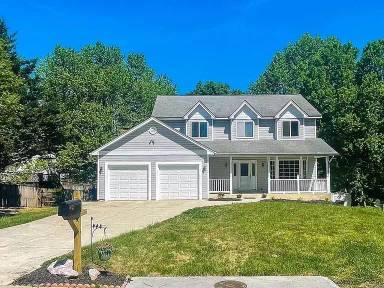 Main picture of 10384 Chamberlin Ct E