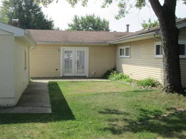 Main picture of 2433 Bainbridge Ave