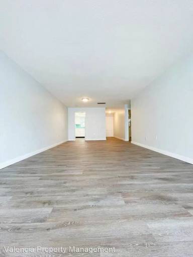 Main picture of 1000 49th St N