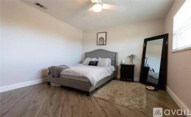 Main picture of 4050 4th St N