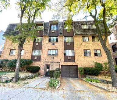 Main picture of 2639 N Prospect Ave