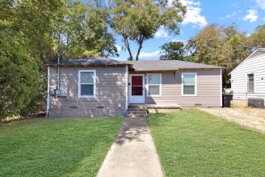 Main picture of 1120 S 26th St