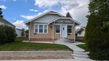Main picture of 118 E 5th Ave