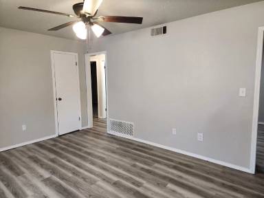 Main picture of 1217 N Christine Dr