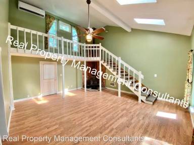 Main picture of 1920 NE Gatewood Dr