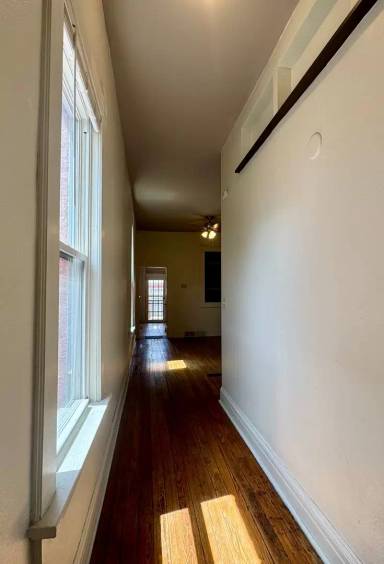 Main picture of 121 Delaware St
