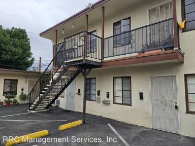 Main picture of 911 W Angeleno Ave