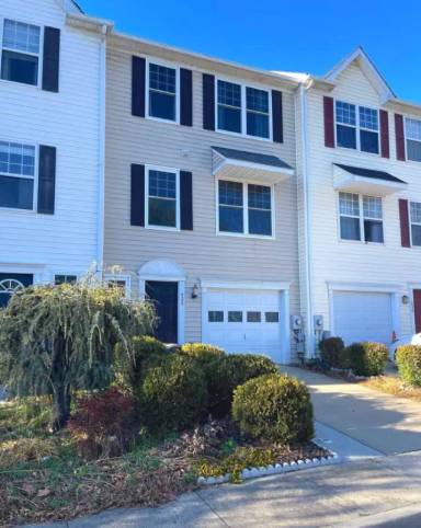Main picture of 422 Blossom Ln