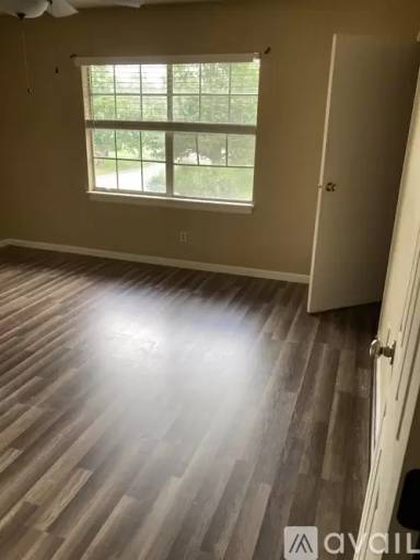 Main picture of 1236 Grove Park Ln