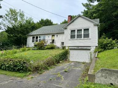 Main picture of 139 Franklin St