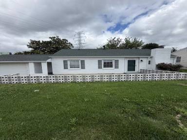 Main picture of 719 Lexington Rd