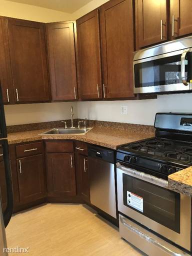 Main picture of 3161 N Hudson Ave