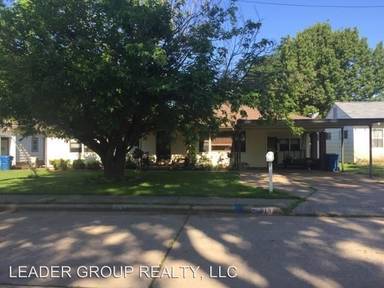 Main picture of 819 S 13th St