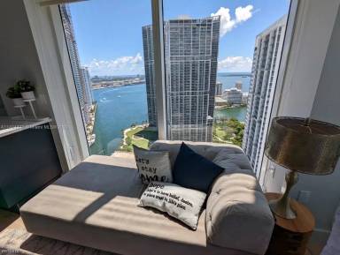 Main picture of Brickell on the River North