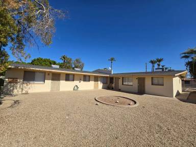 Main picture of 2019 N 49th St