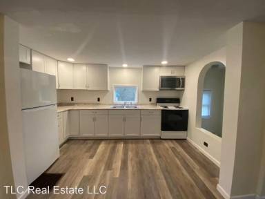 Main picture of 14474 Maple St