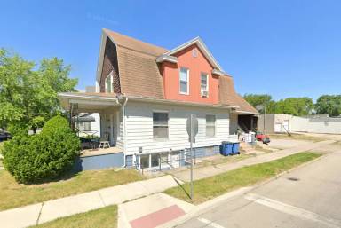 Main picture of 1009 Division St