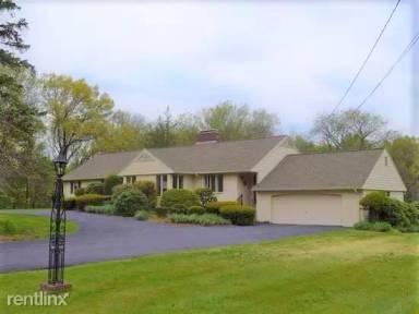Main picture of 35 Deerhaven Rd