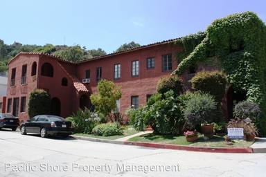 Main picture of 2563 N Beachwood Dr