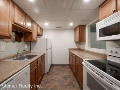 Main picture of 562 S Trenton Ave