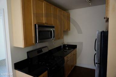 Main picture of 3808 N Sheffield Ave
