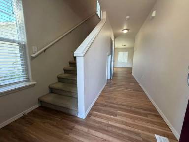 Main picture of 4115 Geranium Loop NE