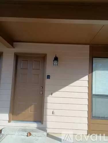 Main picture of 921 Odom Dr