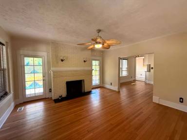 Main picture of 1913 Morganton Rd