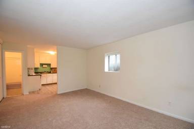 Main picture of 2 Larose Pl