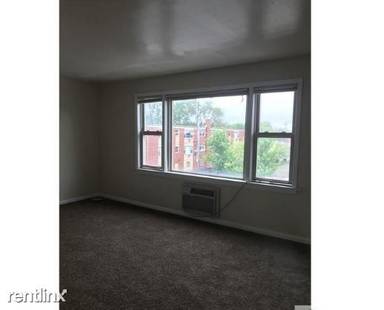 Main picture of 8223 S Exchange Ave