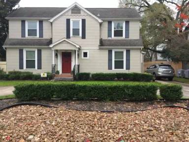 Main picture of 2517 Wordsworth St