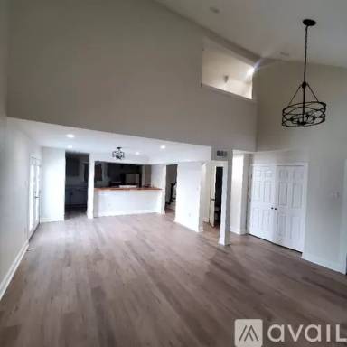 Main picture of 100 Stanton Hall Dr
