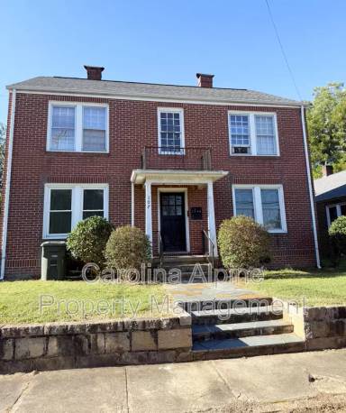 Main picture of 107 Elm St